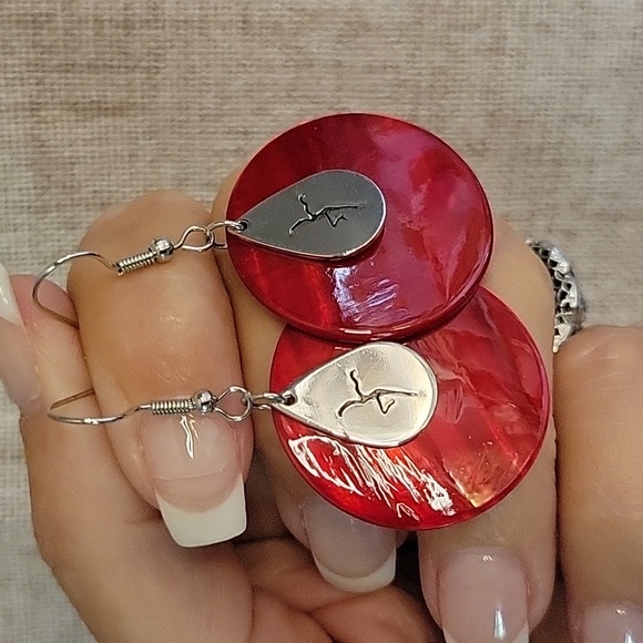 DMB FIREDANCER SHELL DROP EARRINGS - Picture 1 of 7